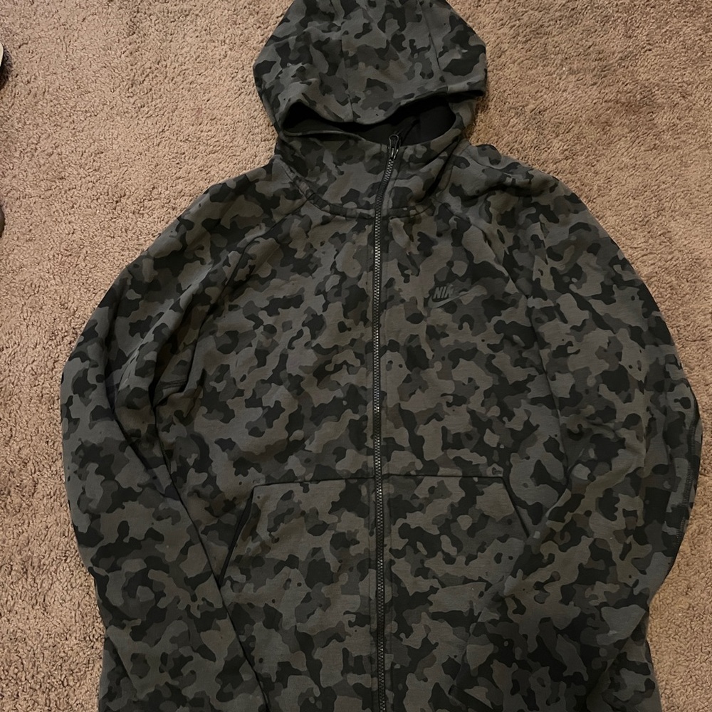 Nike Men's Black Camouflage Jacket Tech 2019